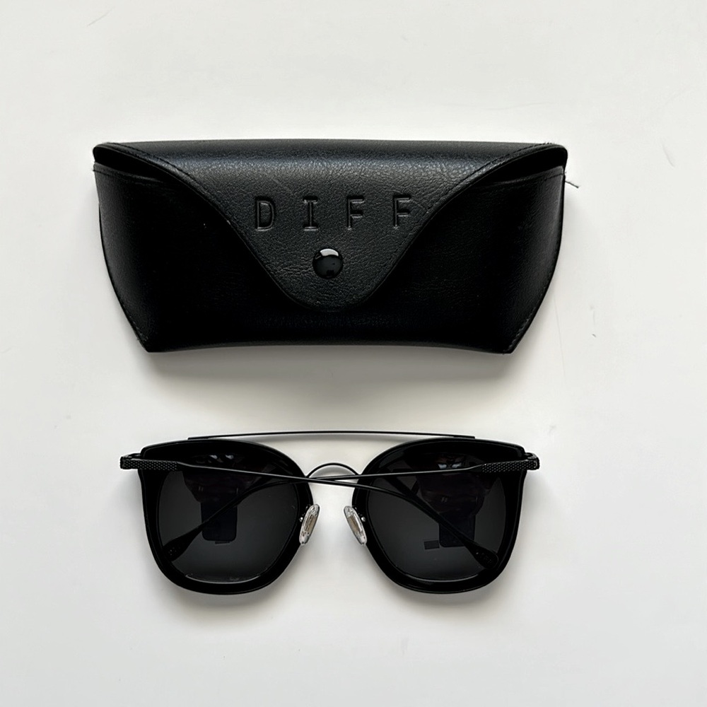 Diff Sunglasses | Zoey Polarized Sunglasses Bk-Gr… - image 5